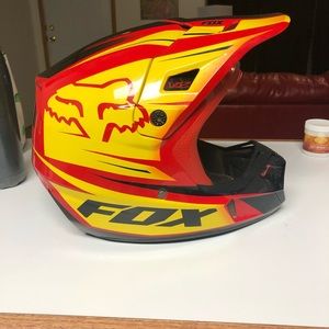 Fox racing V2 helmet size L